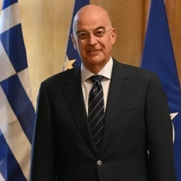 Δένδιας από την Κέρκυρα: «Η μνήμη μας δείχνει τι οφείλουμε στην πατρίδα»
