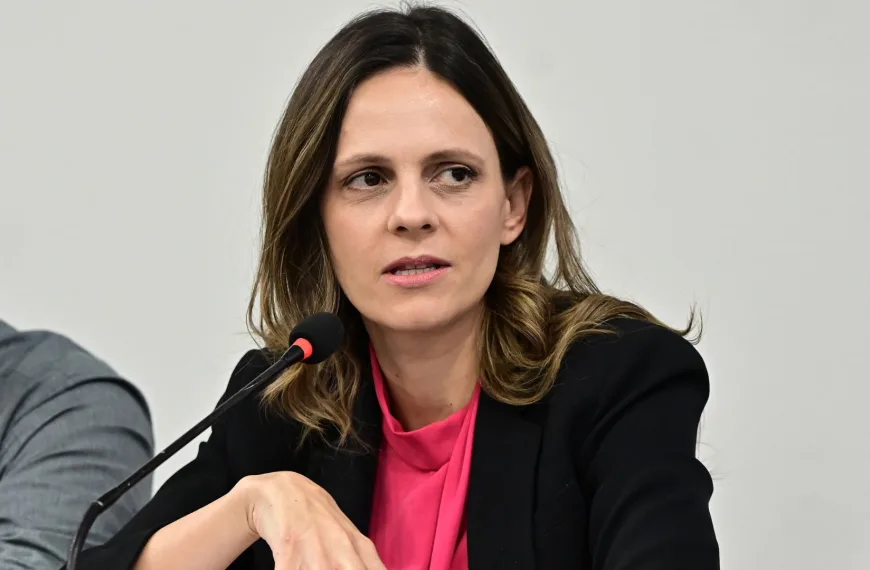 Έφη Αχτσιόγλου: Παρούσα στον αγώνα για την ανατροπή της Δεξιάς – Τι&hellip;
