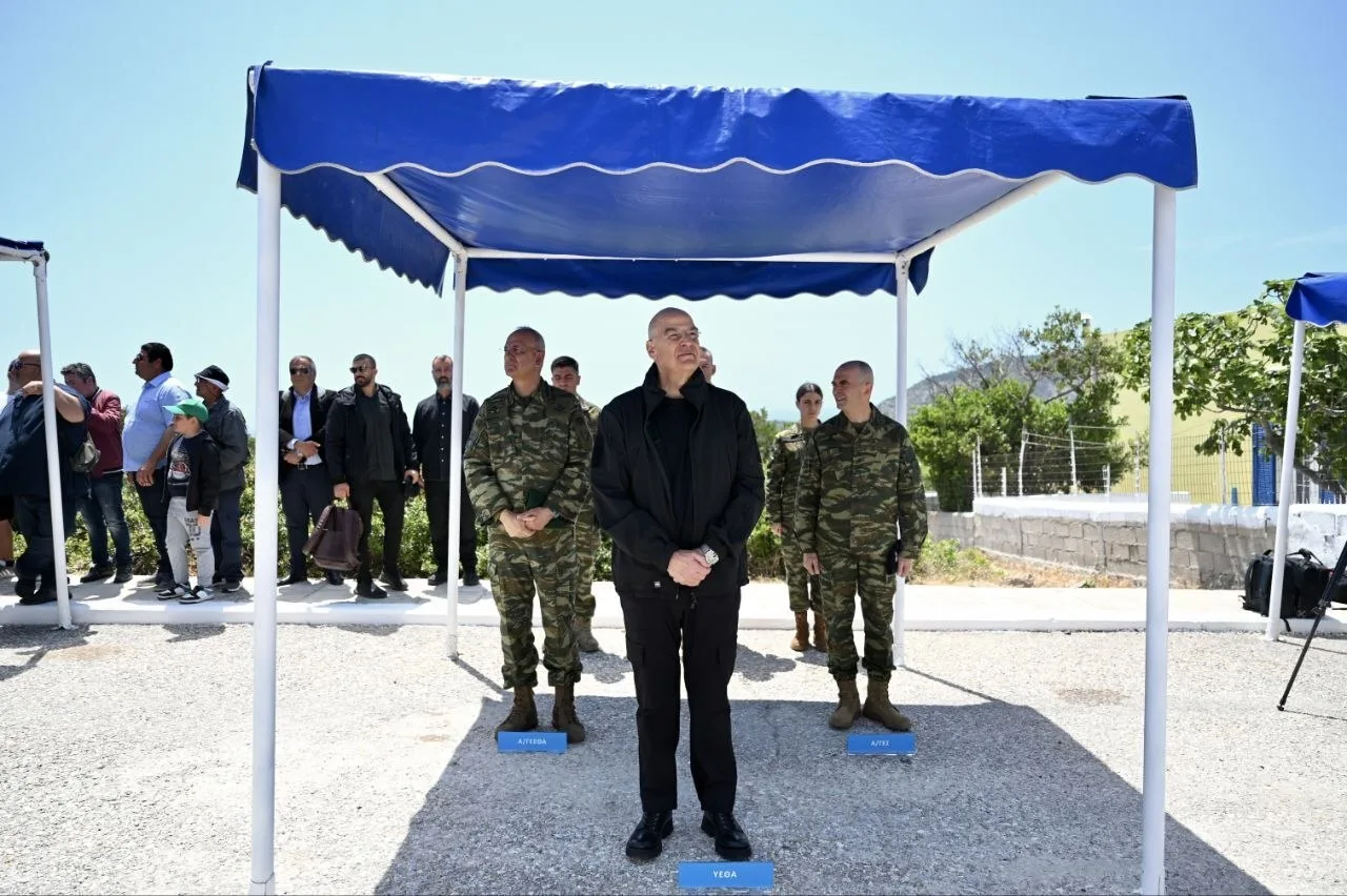 Δένδιας από το Αγαθονήσι: «Όλα τα νησιά έχουν πλήρη δικαιώματα» – Μήνυμα με αιχμές και για το ουκρανικό drone