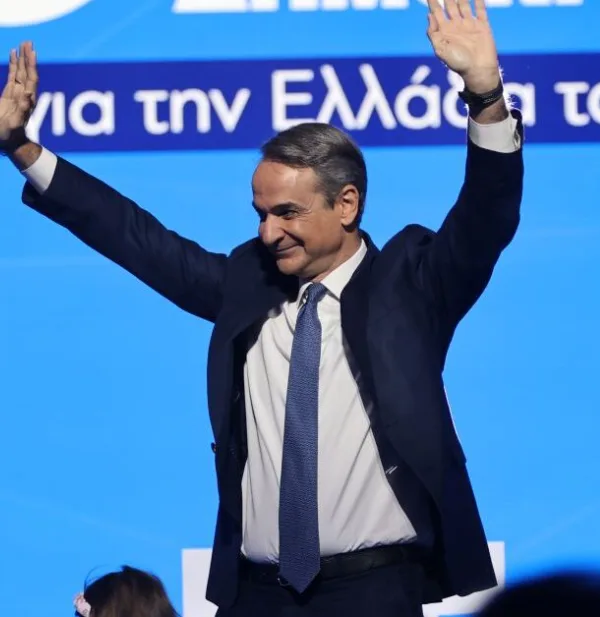Συνέδριο ΝΔ: Το δίλημμα «Μητσοτάκης ή Ανδρουλάκης – Τσίπρας» και η έναρξη της προεκλογικής εκστρατείας