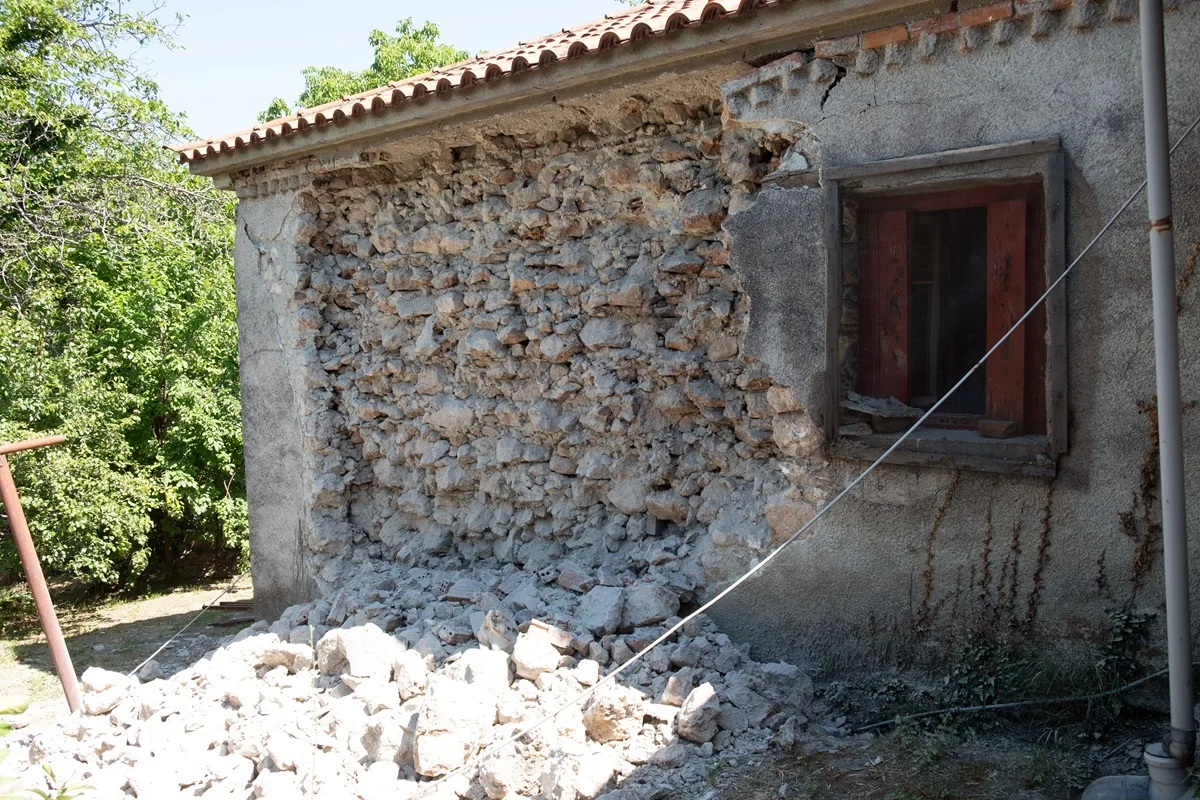 Σεισμοί στην Εύβοια: Επιτόπια ενημέρωση από τον Ευάγγελο Τουρνά σε Προκόπι και Δαφνούσα