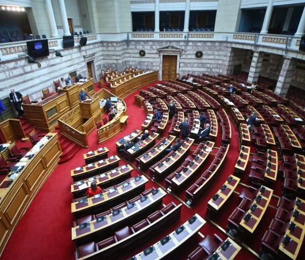 Ρύθμιση για τα κόκκινα δάνεια: Μειωμένες δόσεις για 100.000 δανειολήπτες του νόμου&hellip;