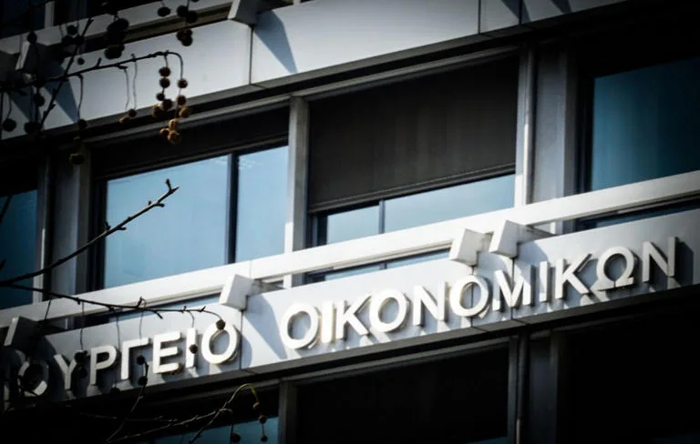 Πρωτογενές πλεόνασμα 3,6 δισ. ευρώ στο πεντάμηνο – Υπέρβαση 2,4 δισ. ευρώ από το στόχο