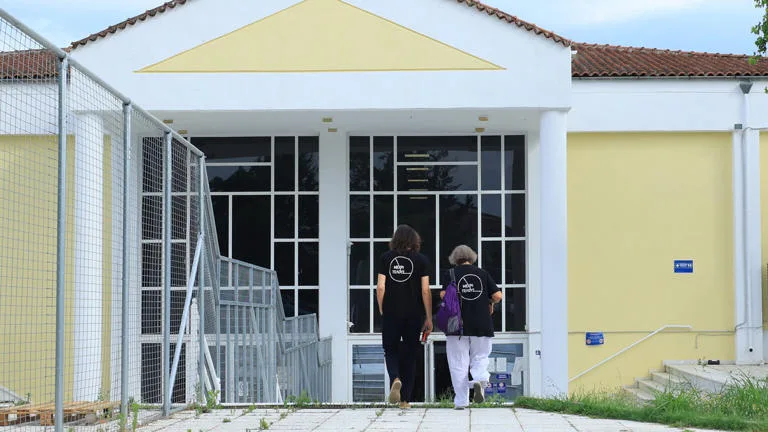 Δίκη για Τέμπη: Ένταση μεταξύ συγγενών θυμάτων και Ζ. Κωνσταντοπούλου