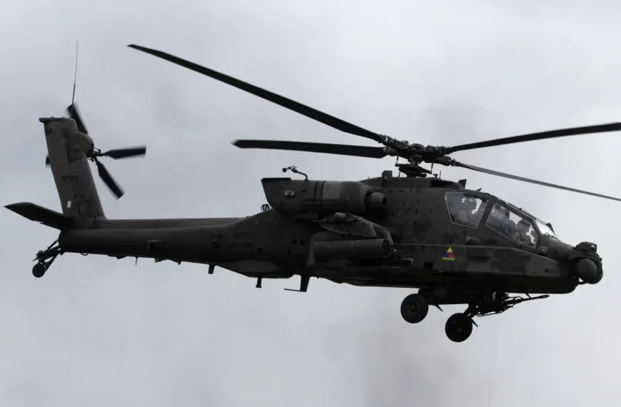 Κατάρριψη αμερικανικού Apache από το Ιράν στα Στενά του Ορμούζ