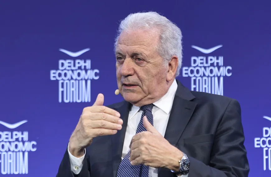 Άρση ασυλίας για τον Δημήτρη Αβραμόπουλο: Η δικογραφία για το Qatargate στη Βουλή