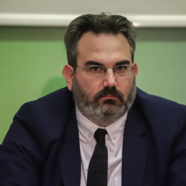 Παραίτηση Μπακογιάννη εν μέσω έρευνας για το κύκλωμα στις Πολεοδομίες