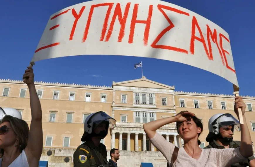 Αφιέρωμα / Τι απέγιναν οι Αγανακτισμένοι 15 χρόνια μετά – Το καλοκαίρι που η Ελλάδα βγήκε στις πλατείες