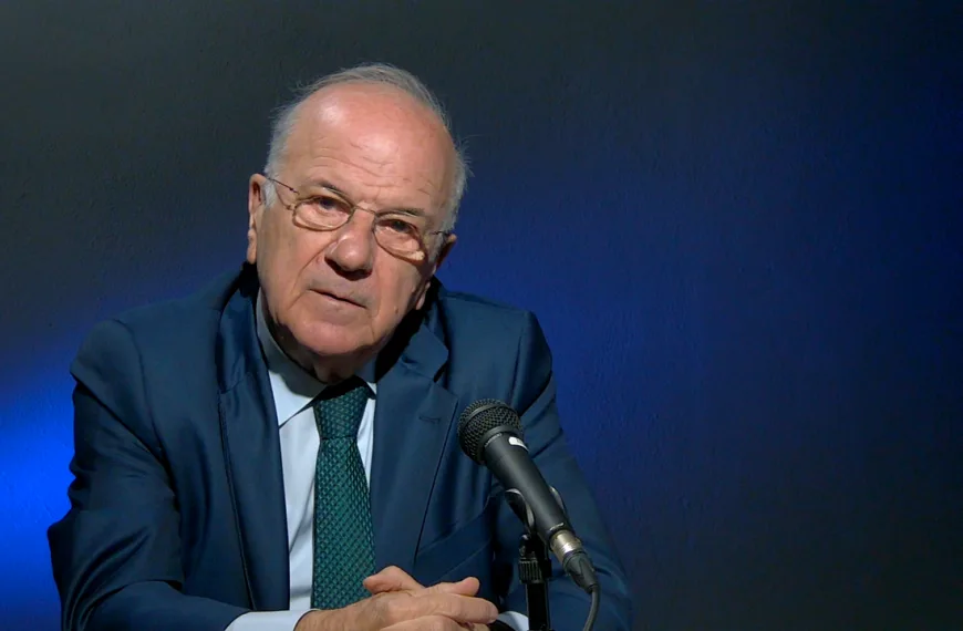 Έφυγε από τη ζωή ο Νάσος Αθανασίου – Δημοσιογράφος, βουλευτής και διαμορφωτής της τηλεοπτικής ενημέρωσης