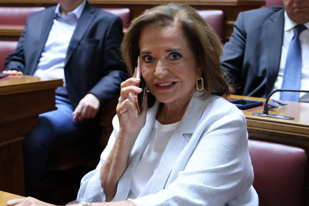 Μπακογιάννη και Αθανασίου απέναντι στην πρόταση της ΝΔ για εξαετή θητεία του Προέδρου…