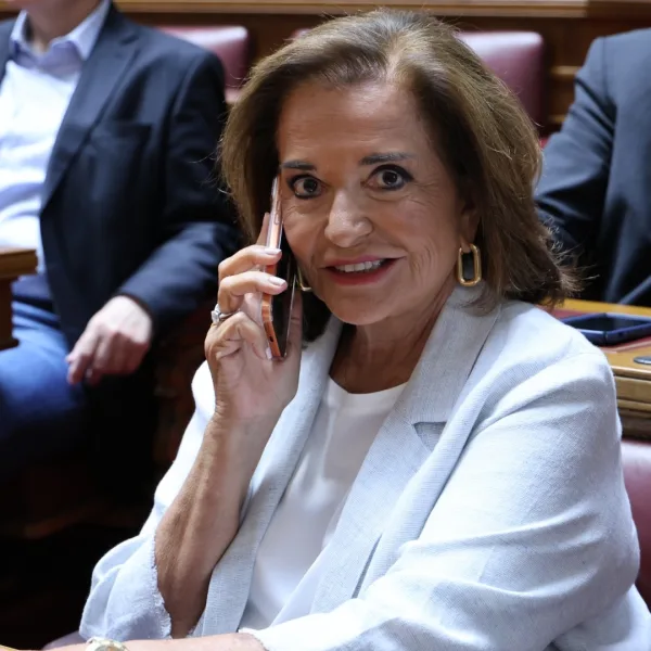 Μπακογιάννη και Αθανασίου απέναντι στην πρόταση της ΝΔ για εξαετή θητεία του&hellip;