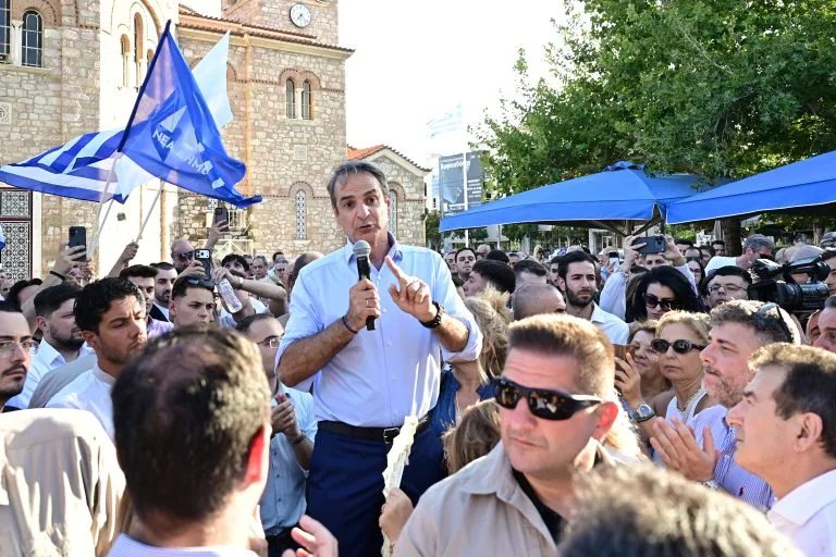 Κυριάκος Μητσοτάκης από το Αιγάλεω: «Οι αυξήσεις μισθών η μόνη άμυνα απέναντι στην ακρίβεια»