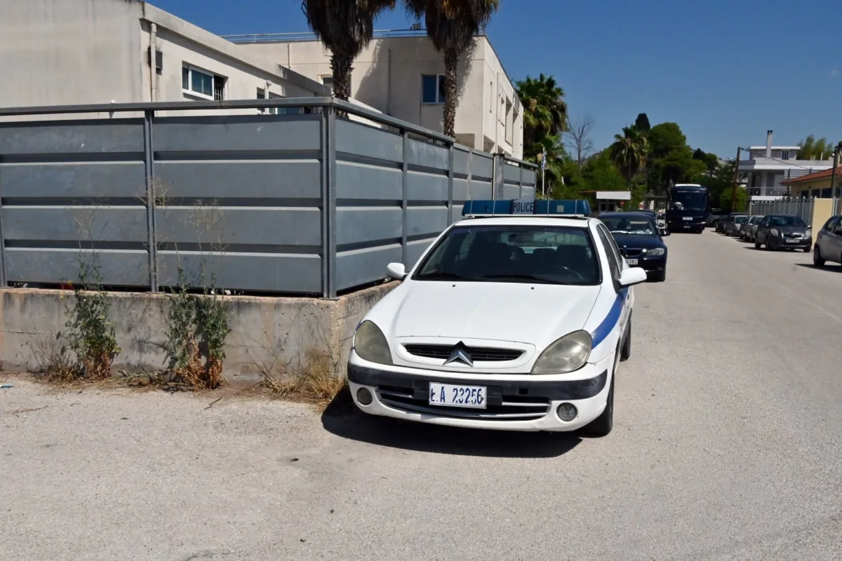 Άργος: Σε κρίσιμη κατάσταση ο 20χρονος μετά τους 13 πυροβολισμούς – Διώξεις για…