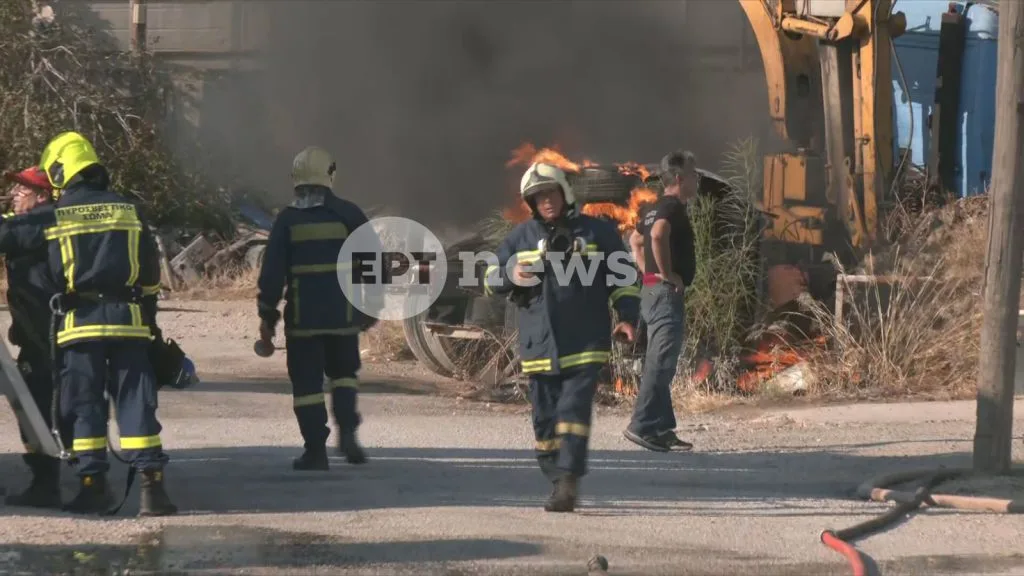 Φωτιά στον Ασπρόπυργο: Έξι τραυματίες, δύο διασωληνωμένοι και ολοσχερής καταστροφή εργοστασίου