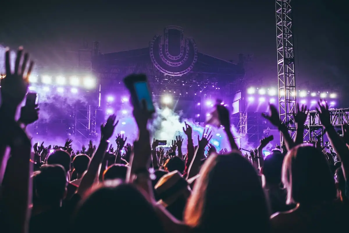 Μαρία Βασιλείου/ Sabaton: Headliners του TikTok και η αποστράγγιση της ιστορίας