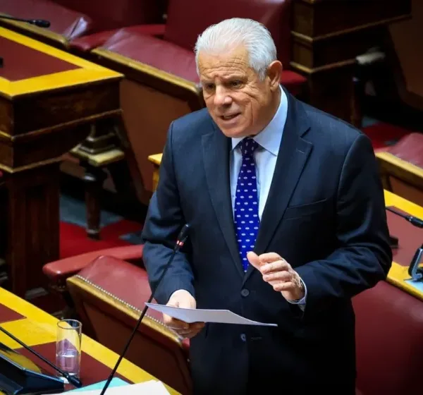 Ανακύκλωση – Ερώτηση του Γιώργου Βλάχου σε Μητσοτάκη για τα «Πράσινα Σπίτια» και τους δημόσιους πόρους