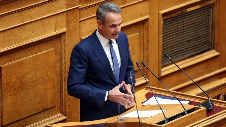 Μητσοτάκης και Ανδρουλάκης στη Βουλή: Τρομοκρατία, ακρίβεια και η πολιτική αντιπαράθεση για την οικονομία