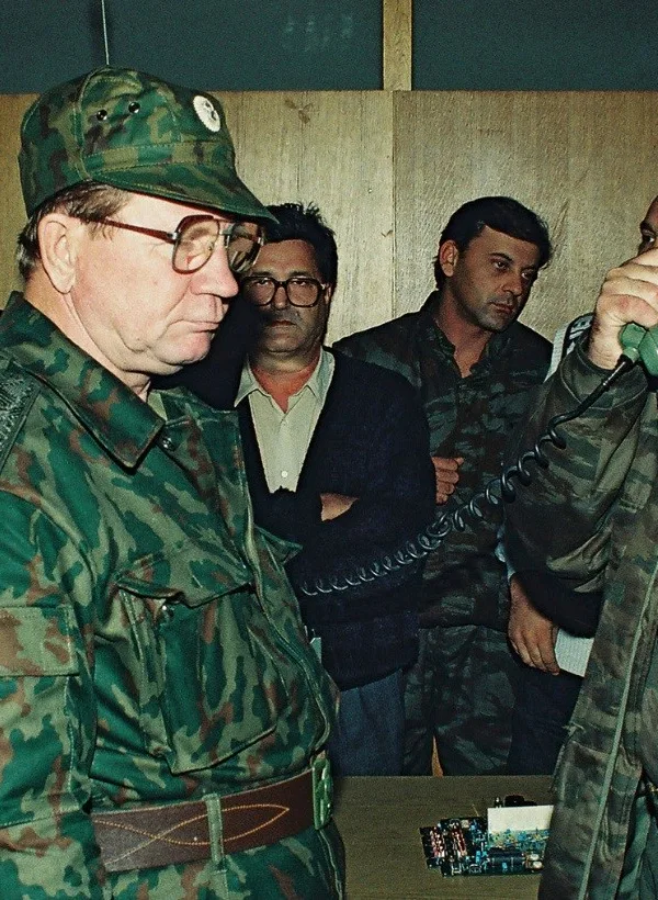 Ράτκο Μλάντιτς: Η οικογένεια καταγγέλλει «δολοφονία» και η κηδεία προκαλεί διεθνείς αντιδράσεις