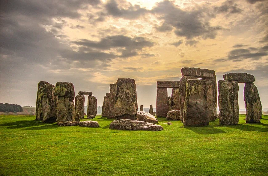 Stonehenge: Ο «υπολογιστής» που προέβλεπε εκλείψεις και η θεωρία που κατέρρευσε