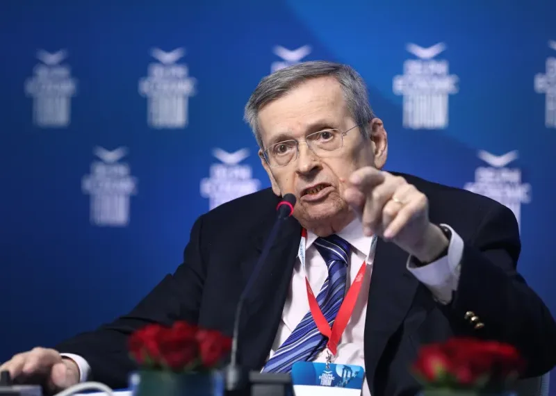 Στέφανος Μάνος: Η ζωή, η πολιτική πορεία και η παρακαταθήκη του
