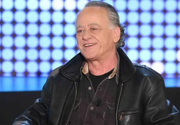 Νίκος Καλογερόπουλος: Έφυγε από τη ζωή στα 74 του ο σπουδαίος ηθοποιός και δημιουργός