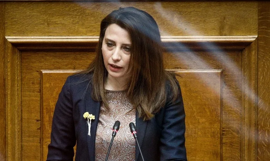 Δούρου: Εκτός ΚΟ του ΣΥΡΙΖΑ η Νίνα Κασιμάτη – Προθεσμία στη Γεροβασίλη για την παράδοση της έδρας