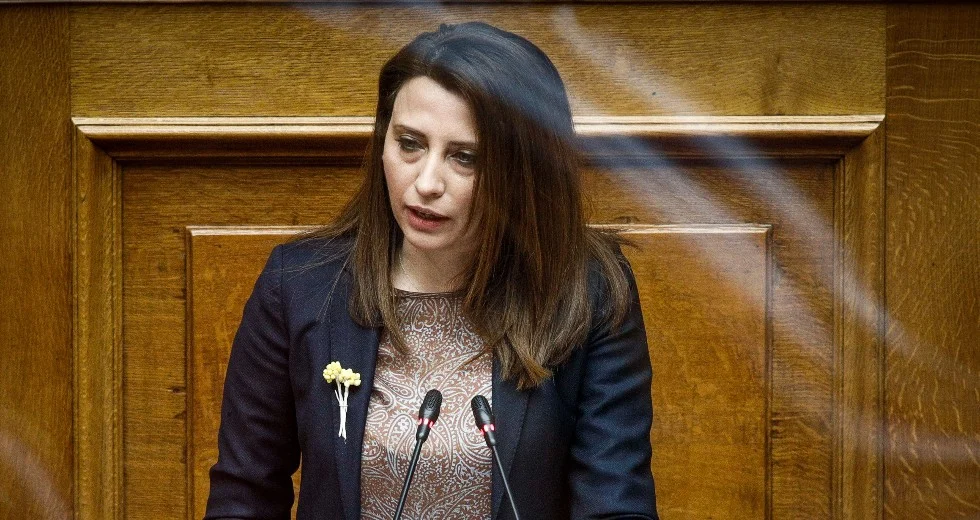 Δούρου: Εκτός ΚΟ του ΣΥΡΙΖΑ η Νίνα Κασιμάτη – Προθεσμία στη Γεροβασίλη για…