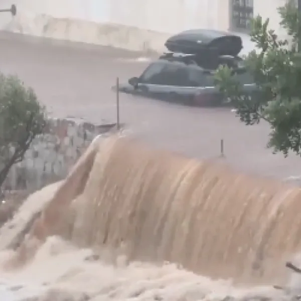Μάνη: Πρωτοφανής καταιγίδα με πλημμύρες και σοβαρές ζημιές σε σπίτια και δρόμους