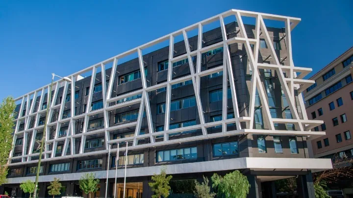 Ελληνική Αναπτυξιακή Τράπεζα: Νέα εποχή με φθηνότερα δάνεια και έως 5,5 δισ. ευρώ…
