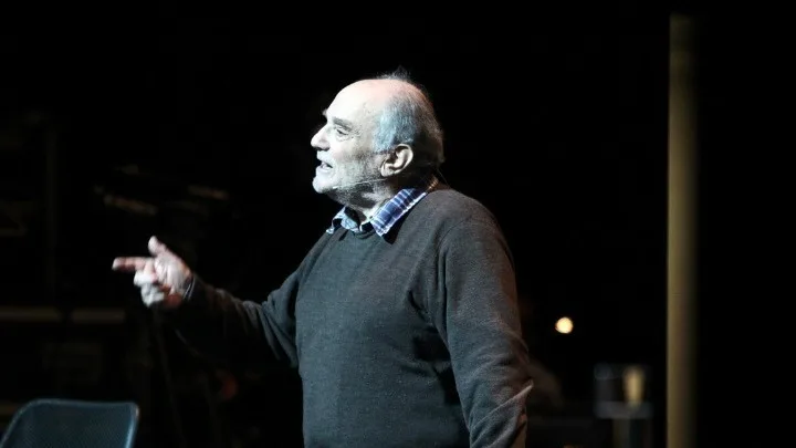 Πέθανε ο φιλόσοφος και συγγραφέας Στέλιος Ράμφος σε ηλικία 87 ετών