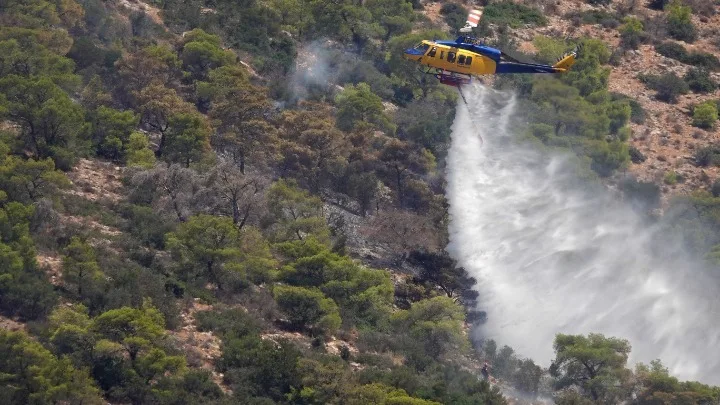 Φωτιά στον Κουβαρά: Σπινθήρες από καλώδια χαμηλής τάσης του ΔΕΔΔΗΕ δείχνουν τα πρώτα ευρήματα