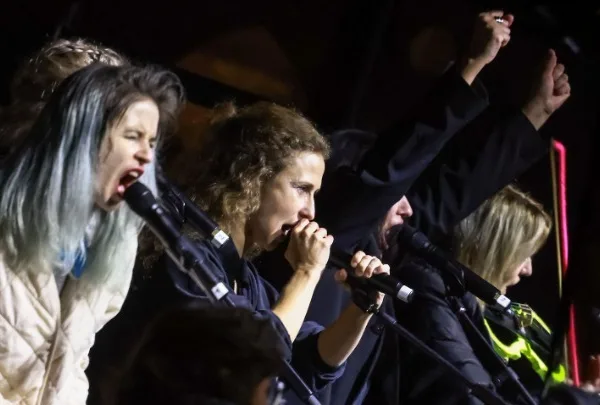 Ρίτα Φλόρες – Η πρώην Pussy Riot αποκαλύπτει πώς η FSB την ανάγκασε να γίνει πληροφοριοδότης