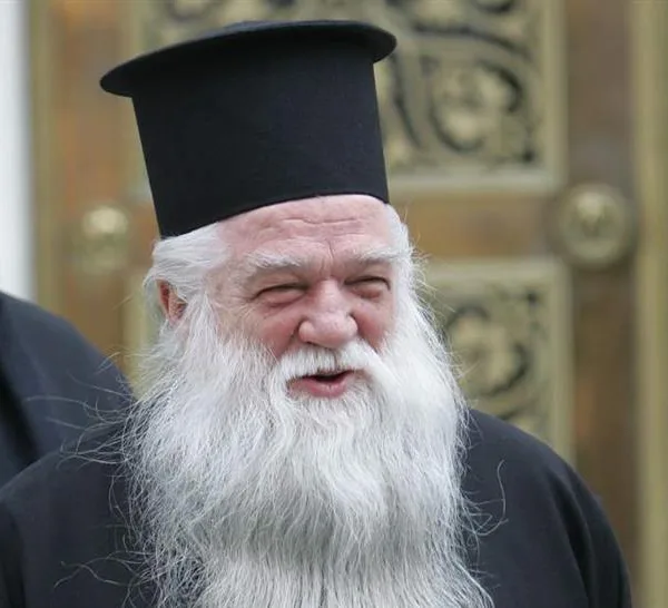 Ανακαλεί η Εκκλησία της Ελλάδος την τιμητική διάκριση στον Αμβρόσιο