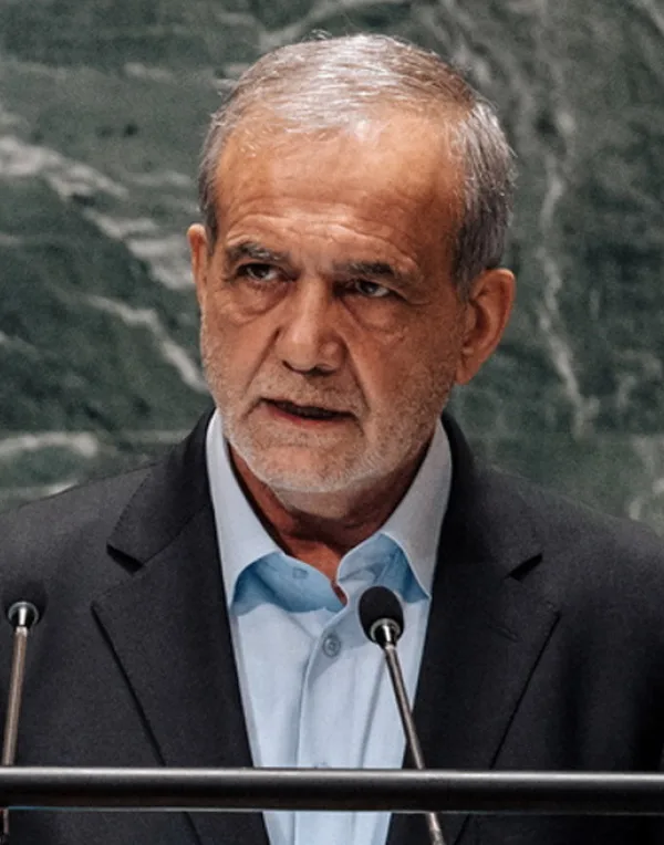 Πεζεσκιάν στον ΟΗΕ: «Δεν θα γονατίσουμε» – Το Ιράν απαντά στον Τραμπ με πόλεμο, πυρηνικά και Γάζα