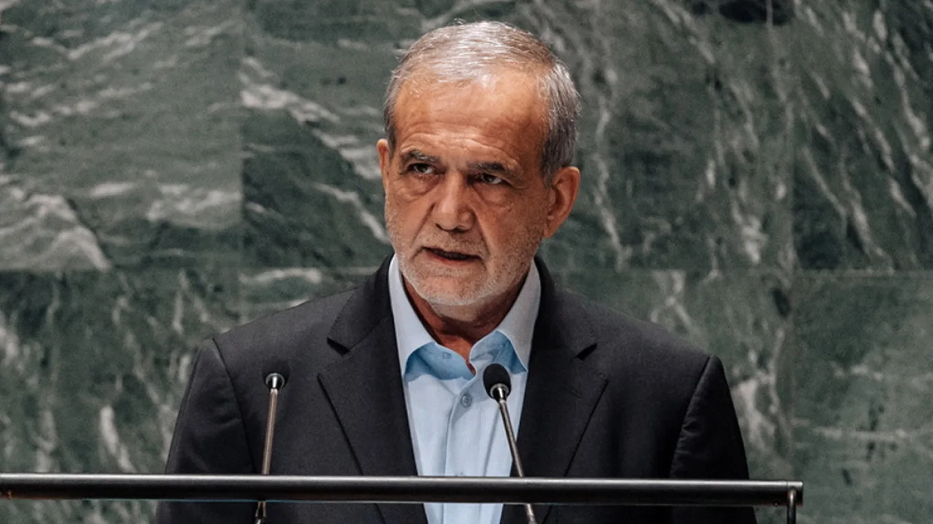 Πεζεσκιάν στον ΟΗΕ: «Δεν θα γονατίσουμε» – Το Ιράν απαντά στον Τραμπ με πόλεμο, πυρηνικά και Γάζα