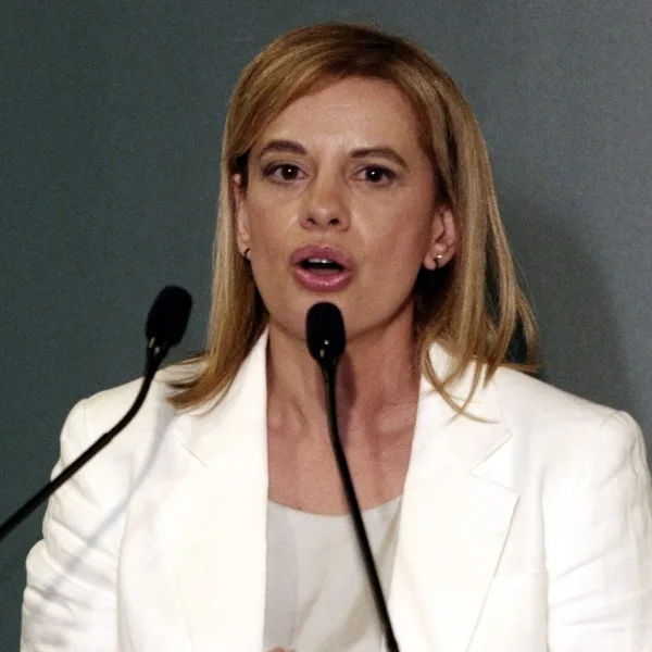 Ρόζα Βρεττού: Παραιτήθηκε από το ΠΑΣΟΚ και προσχωρεί στην ΕΛΑΣ