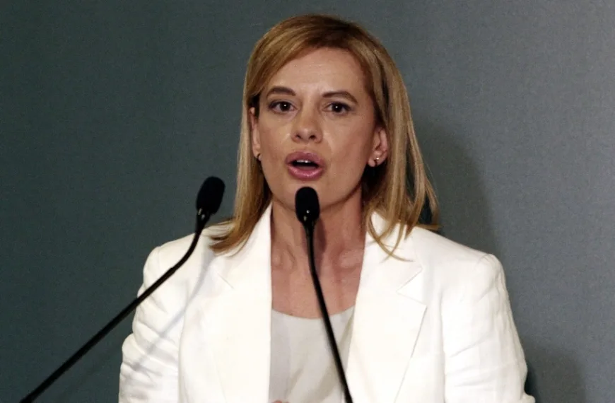 Ρόζα Βρεττού: Παραιτήθηκε από το ΠΑΣΟΚ και προσχωρεί στην ΕΛΑΣ
