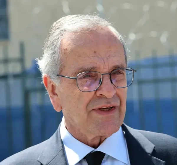 Αντώνης Σαμαράς κατά Κυριάκου Μητσοτάκη: «Ας ανησυχεί για τη δική του υστεροφημία»