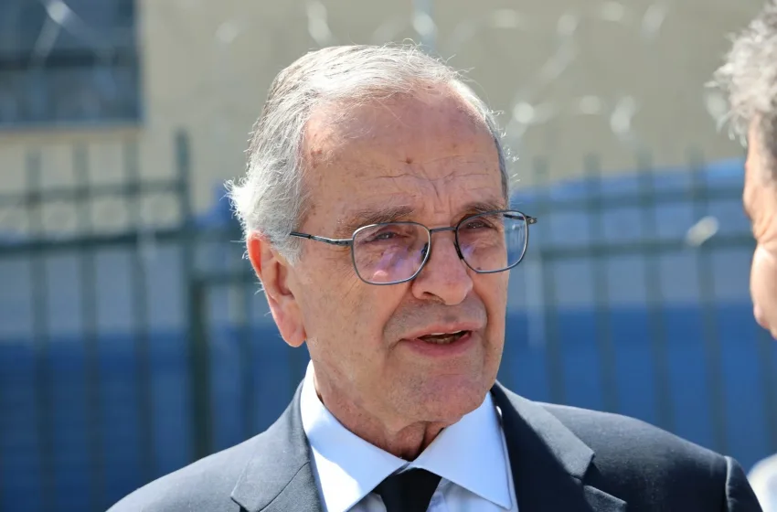 Αντώνης Σαμαράς κατά Κυριάκου Μητσοτάκη: «Ας ανησυχεί για τη δική του υστεροφημία»