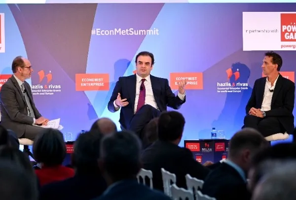 Πιερρακάκης: «Η Ευρώπη δεν έχει την πολυτέλεια να είναι 27 – Πρέπει&hellip;