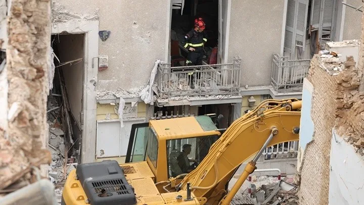 Έκρηξη στην Πλάκα: Τέσσερις νεκροί – Τα ερωτήματα για το φυσικό αέριο