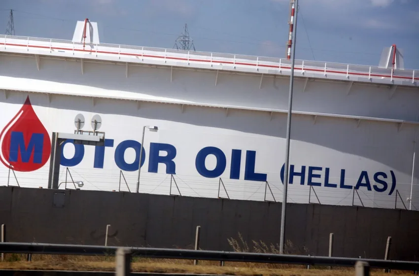 Έκρηξη στη Motor Oil στους Αγίους Θεοδώρους – Δύο εργαζόμενοι διασωληνωμένοι, πέντε τραυματίες